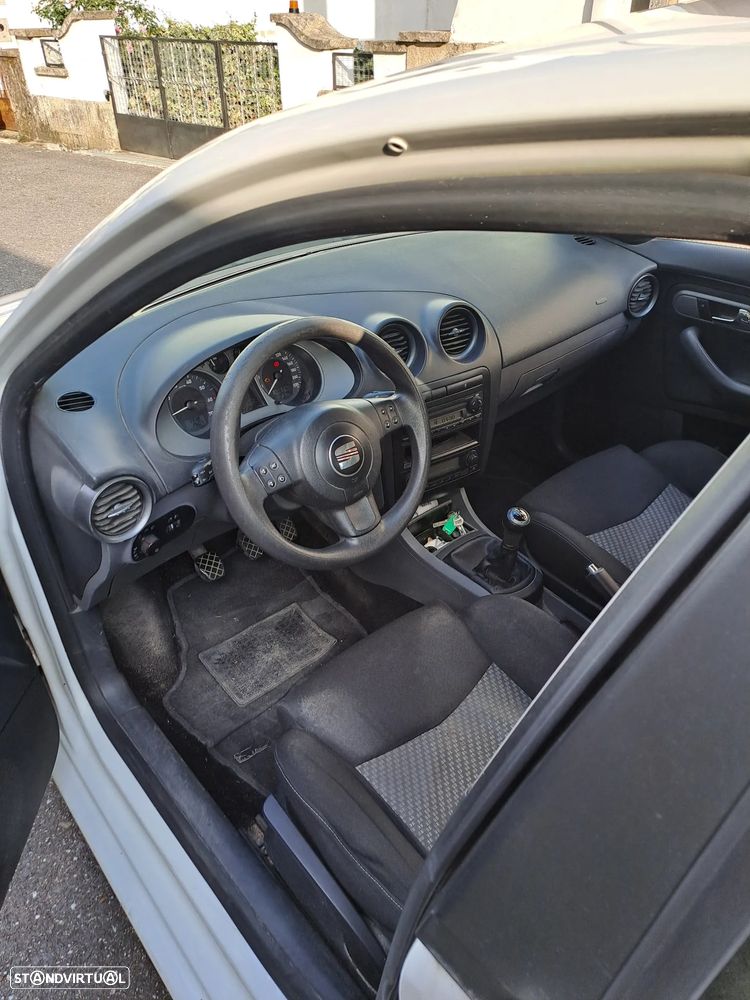 SEAT Ibiza - 4