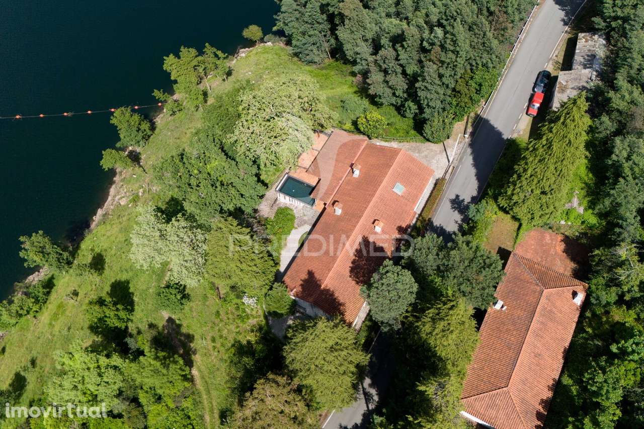 Refúgio de Luxo no Gerês – Moradia Térrea T4 - Grande imagem: 2/39