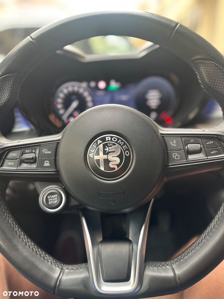 Alfa Romeo Tonale 1.5 T4 GSE mHEV TI DCT - 11