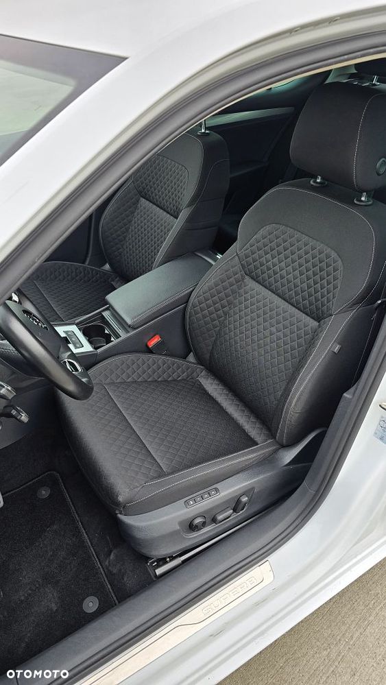 Skoda Superb 2.0 TSI Style DSG - 27