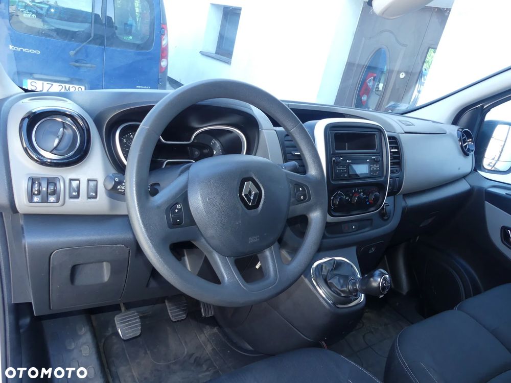 Renault Trafic - 12