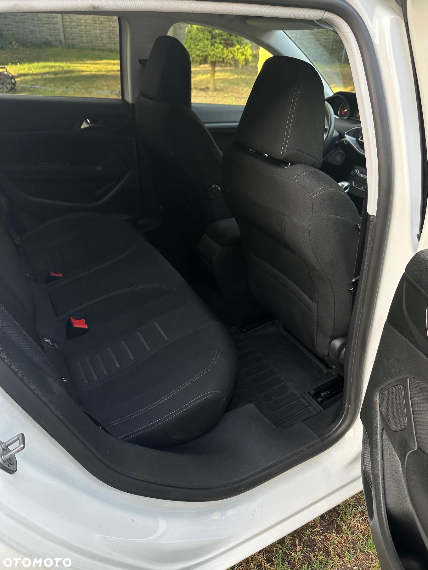 Peugeot 308 1.6 e-HDi Allure S&S - 10