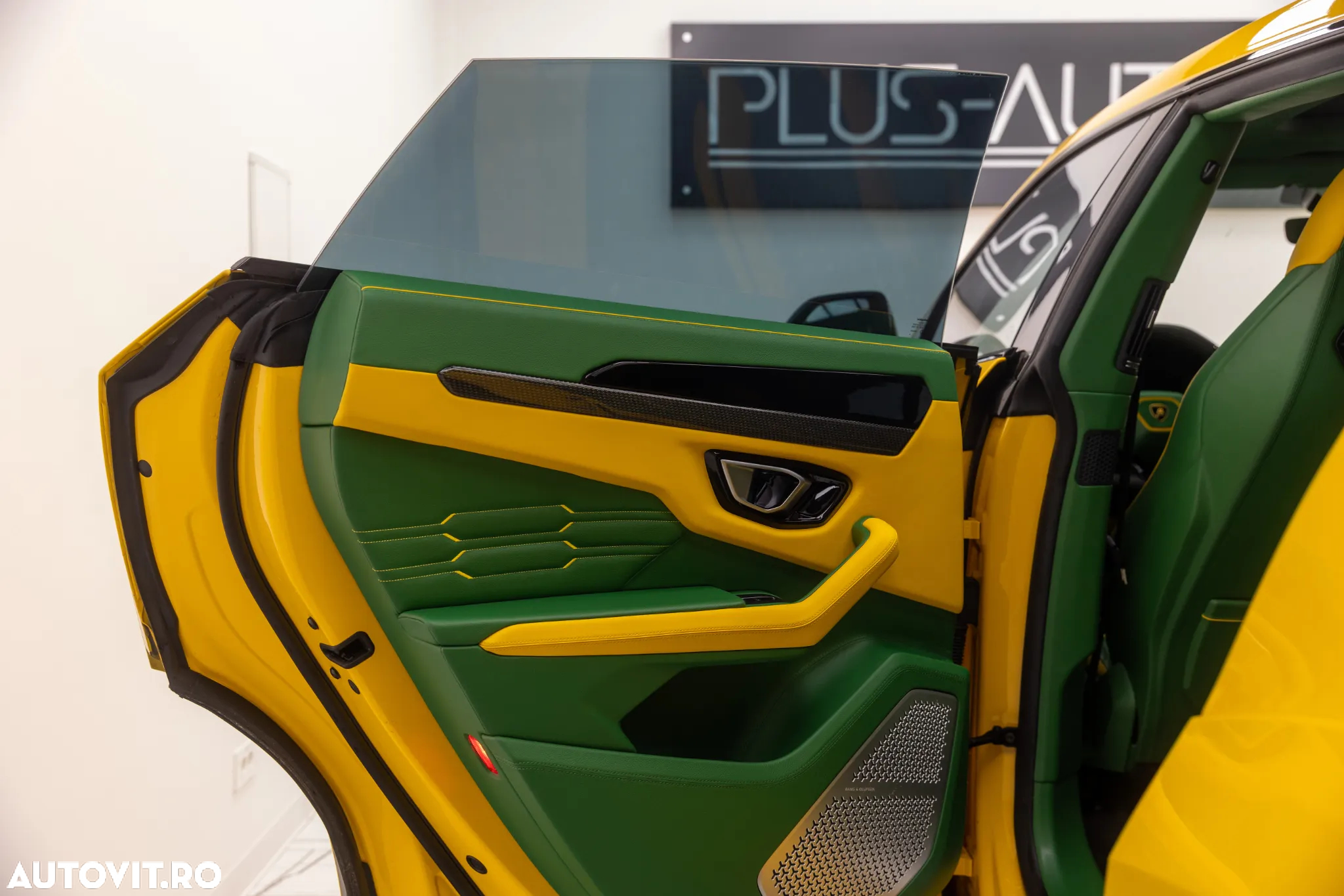 Lamborghini URUS - 30