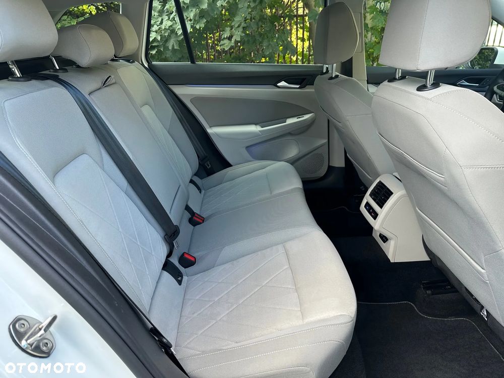 Volkswagen Golf VIII 1.5 TSI EVO Style - 16