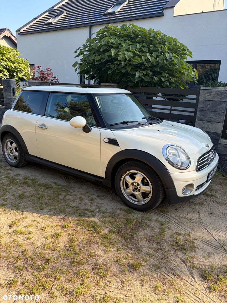 MINI Cooper Standard - 2