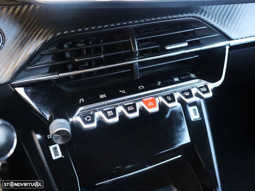 Peugeot e-208 Allure - 30