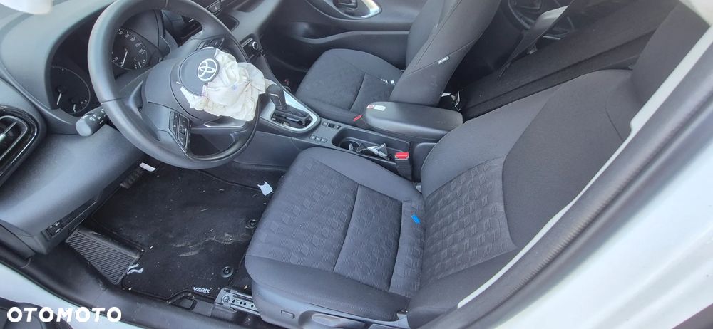 Toyota Yaris - 23