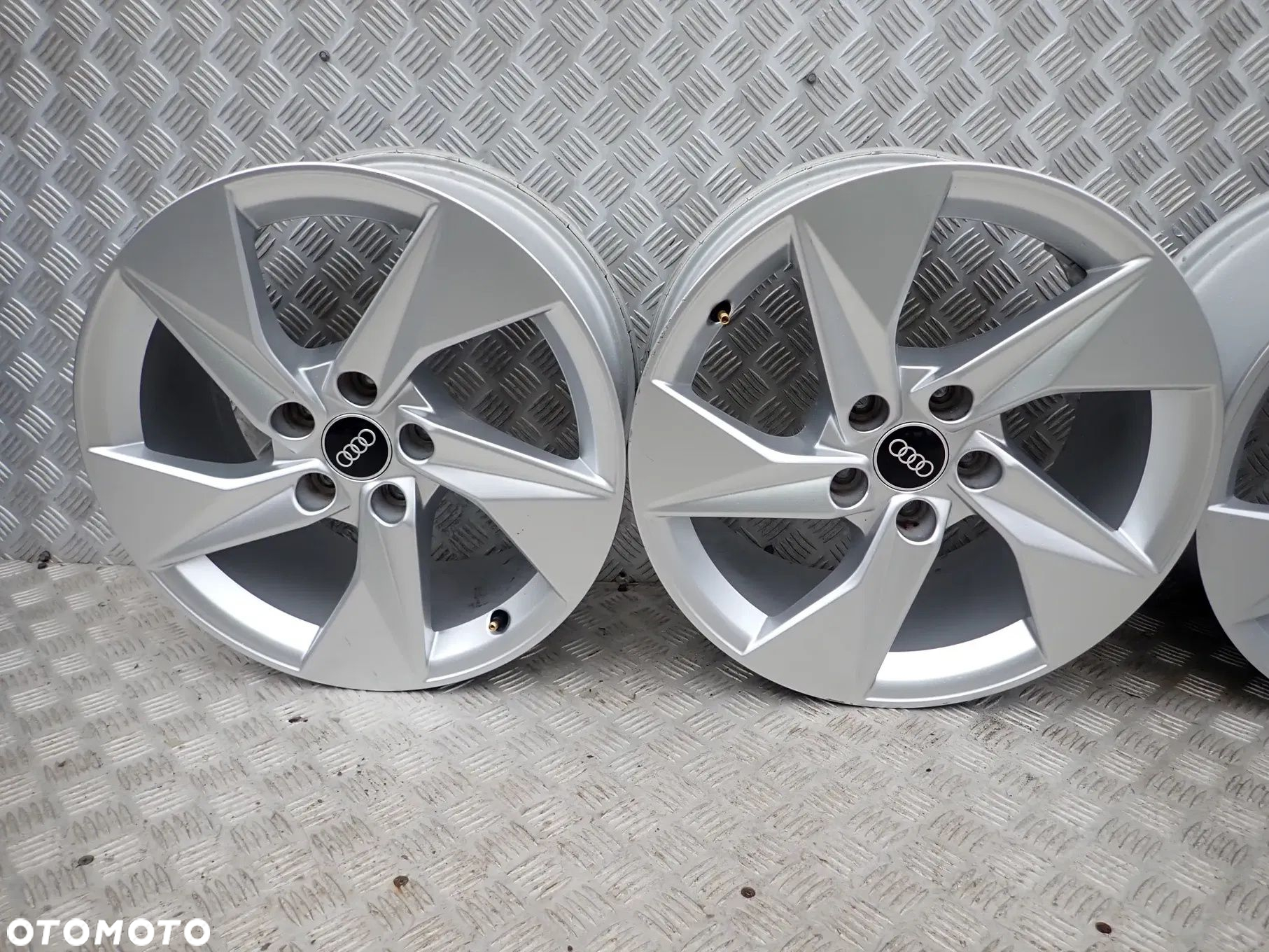 FELGI ALUMINIOWE 17 5x112 AUDI A3 S3 8Y NAJNOWSZY MODEL 8Y0601025A - 2