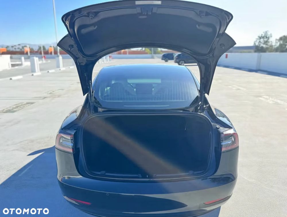 Tesla Model 3 Langstreckenbatterie Allradantrieb Dual Motor Performance - 26