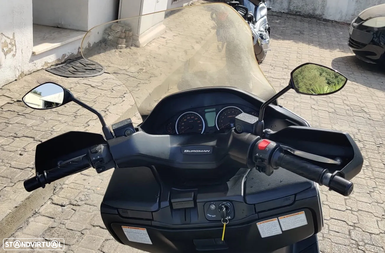 Suzuki Burgman 400 - 11
