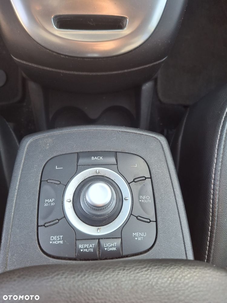 Renault Scenic - 24