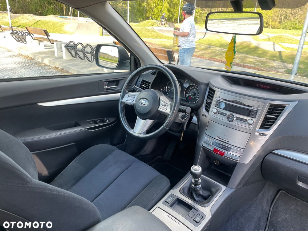 Subaru Outback 2.0 D Comfort - 23