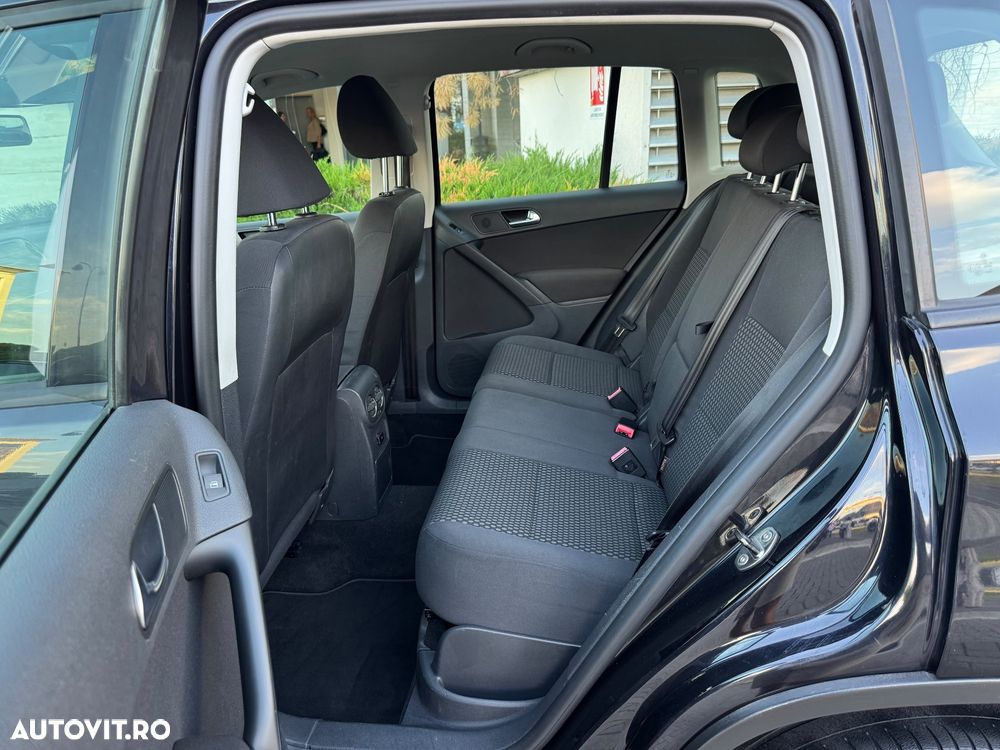 Volkswagen Tiguan - 11