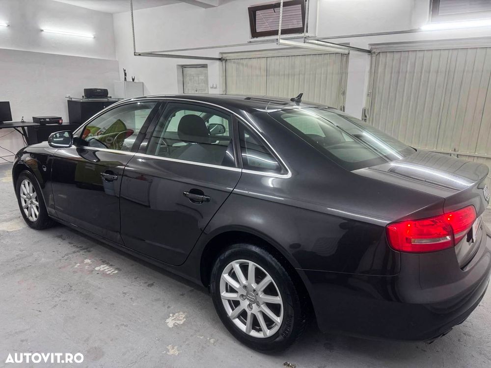 Audi A4 2.0 TDI DPF Attraction - 6