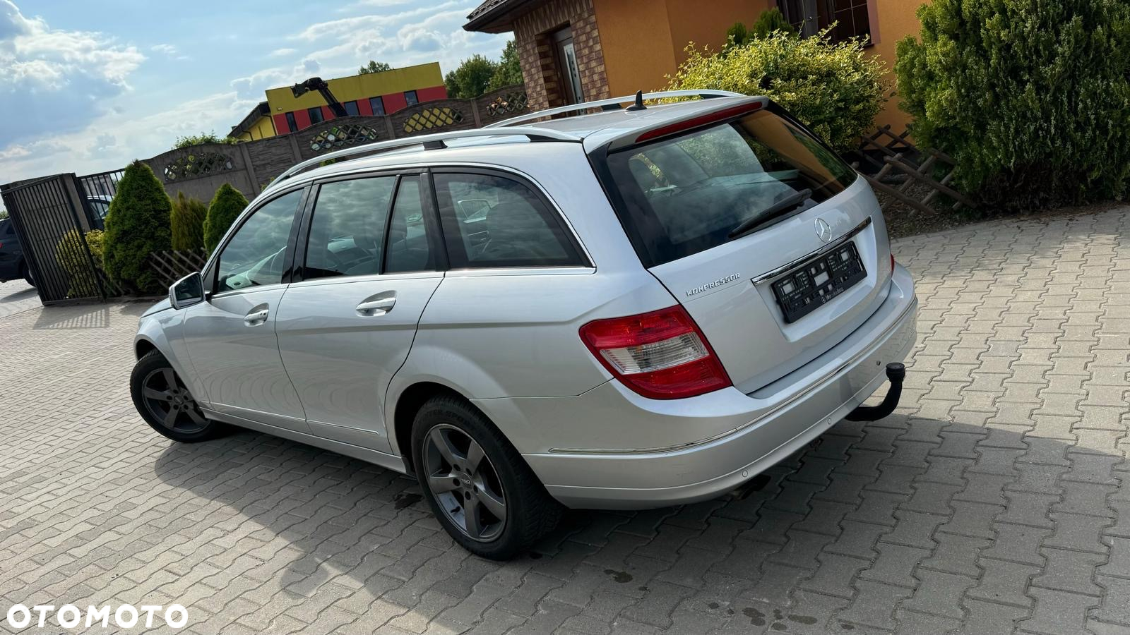 Mercedes-Benz Klasa C 180 T Kompressor BlueEFFICIENCY Avantgarde - 7