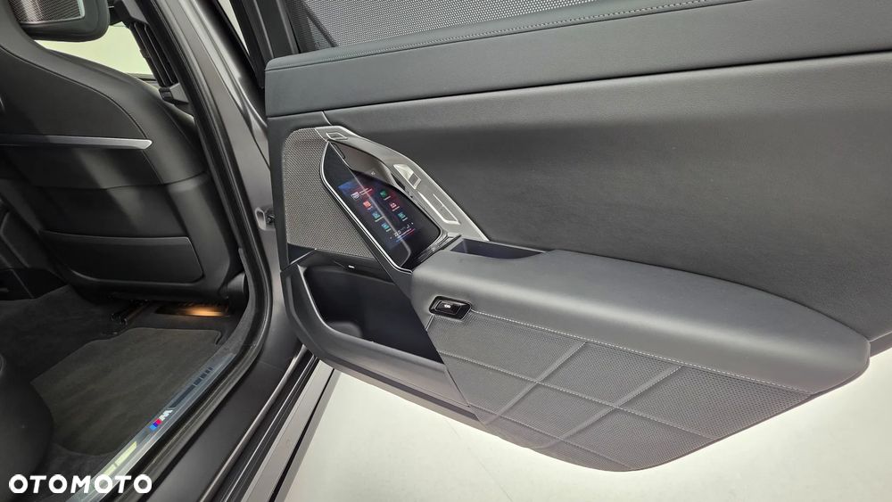 BMW Seria 7 740Ld xDrive sport - 24