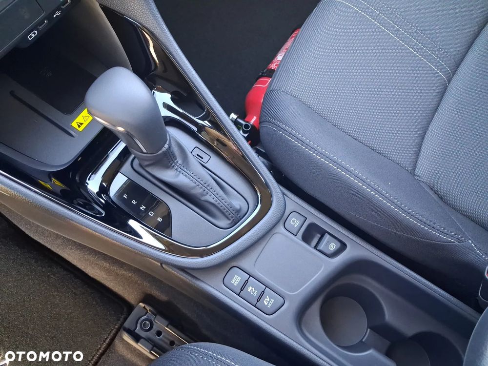 Toyota Yaris Hybrid 1.5 Style - 25