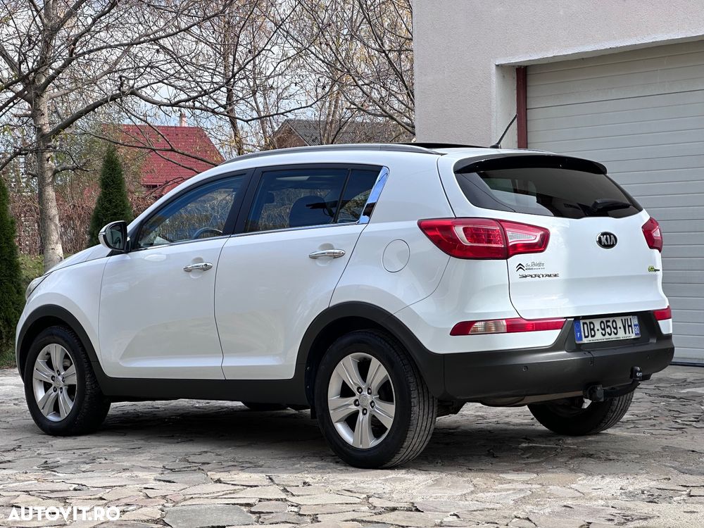 Kia Sportage ver-1-7-crdi-2wd-vision - 5
