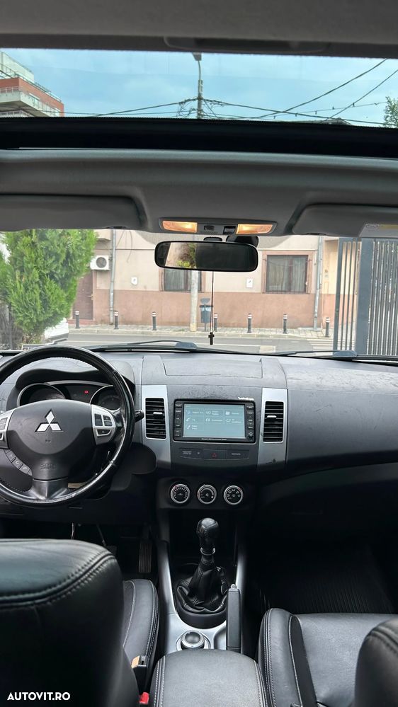 Mitsubishi Outlander 2.2 DI-D Intense + - 5