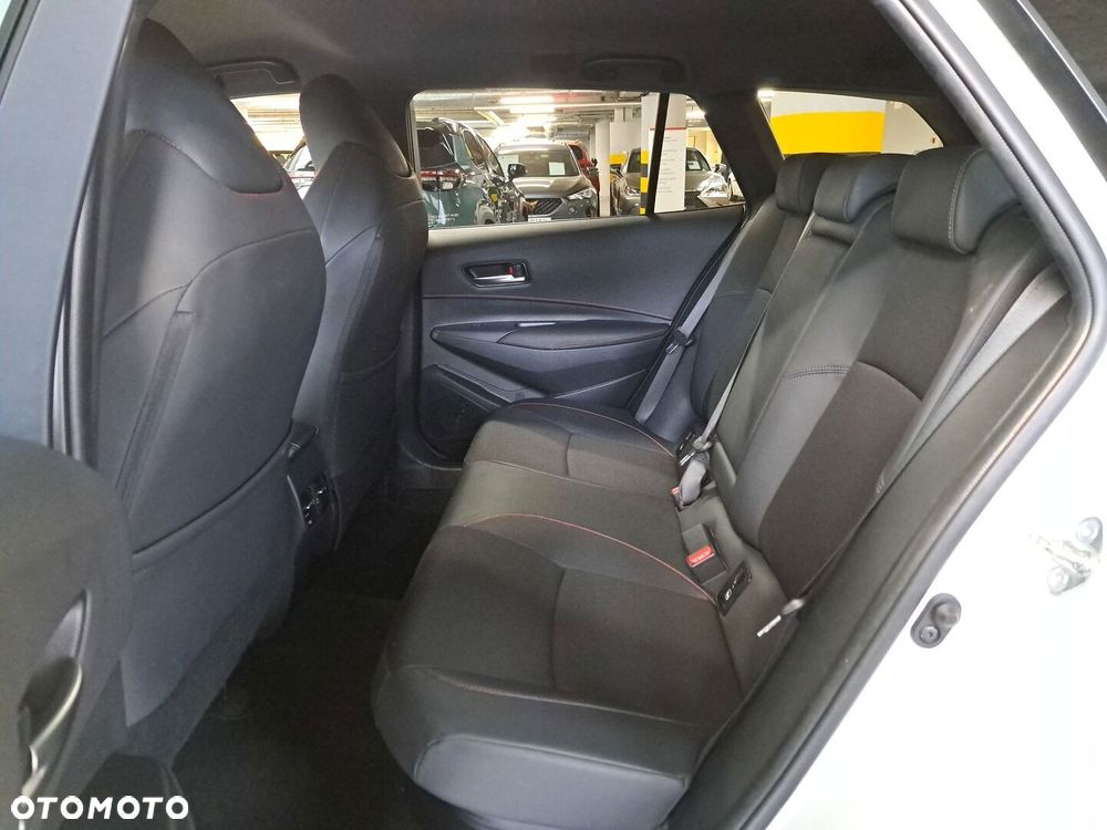 Toyota Corolla - 13