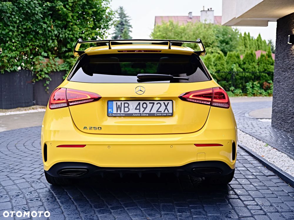 Mercedes-Benz Klasa A 250 Edition 1 7G-DCT - 11