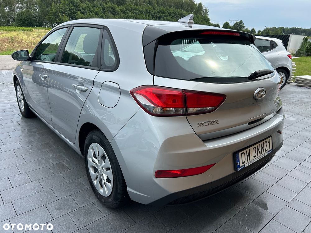 Hyundai i30 1.5 DPI Classic + - 6