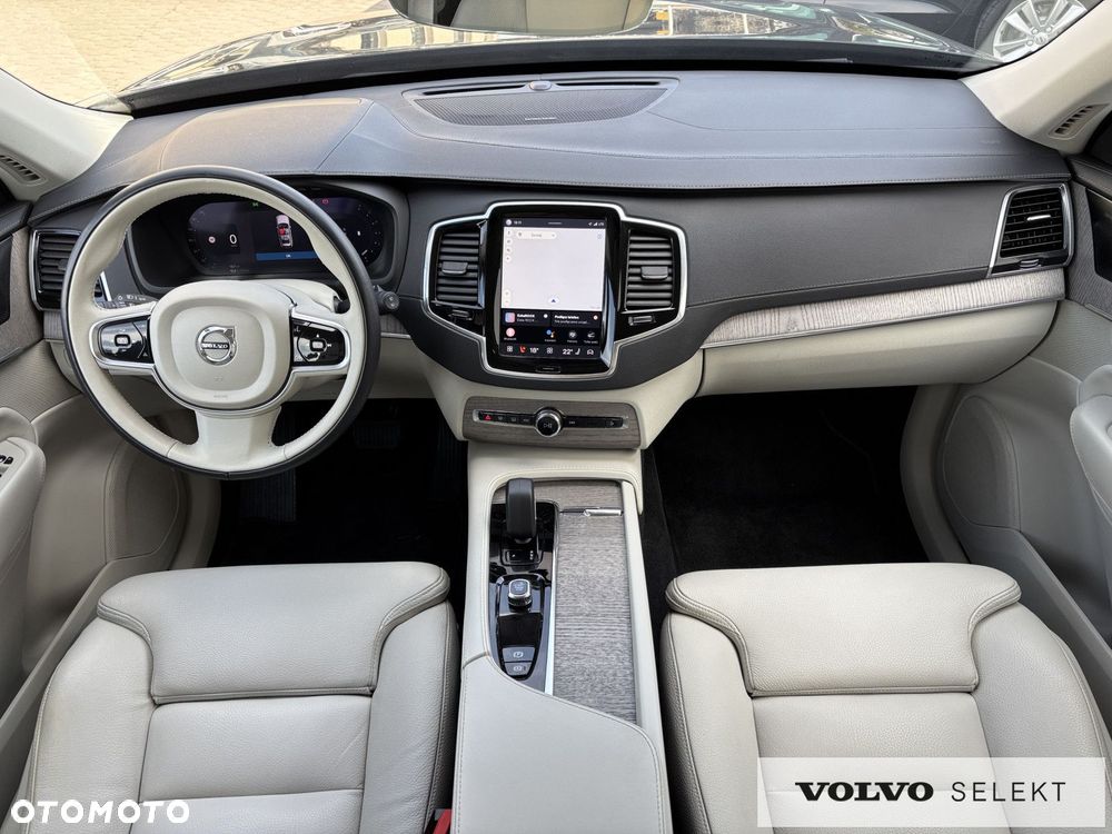 Volvo XC 90 - 22