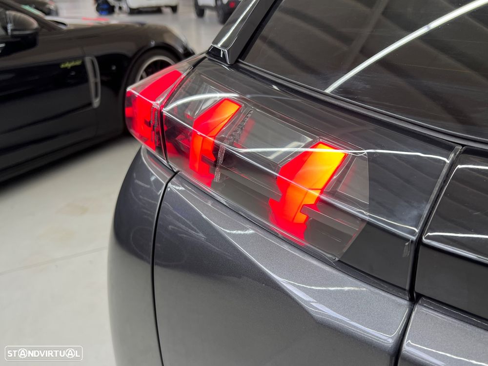 Peugeot 2008 1.2 PureTech Allure Pack EAT8 - 24