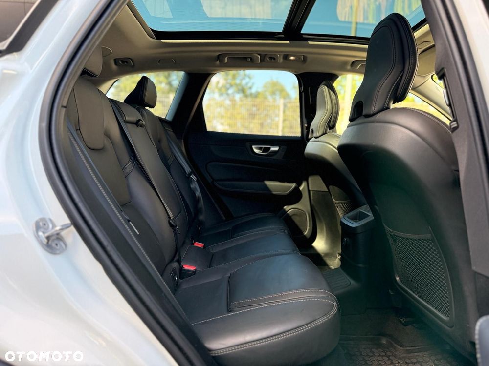 Volvo XC 60 - 30