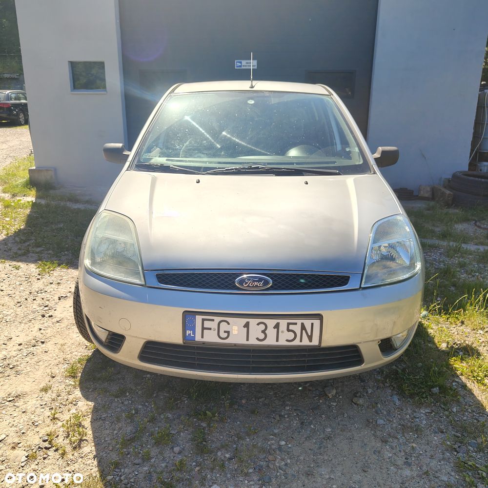 Ford Fiesta 1.4 Ghia - 11