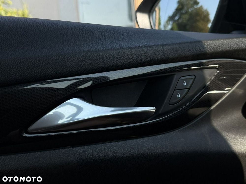Opel Insignia 2.0 CDTI Elegance S&S - 32