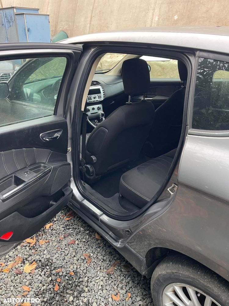 Lancia Delta 1.6 MultiJet 16v Silver - 3