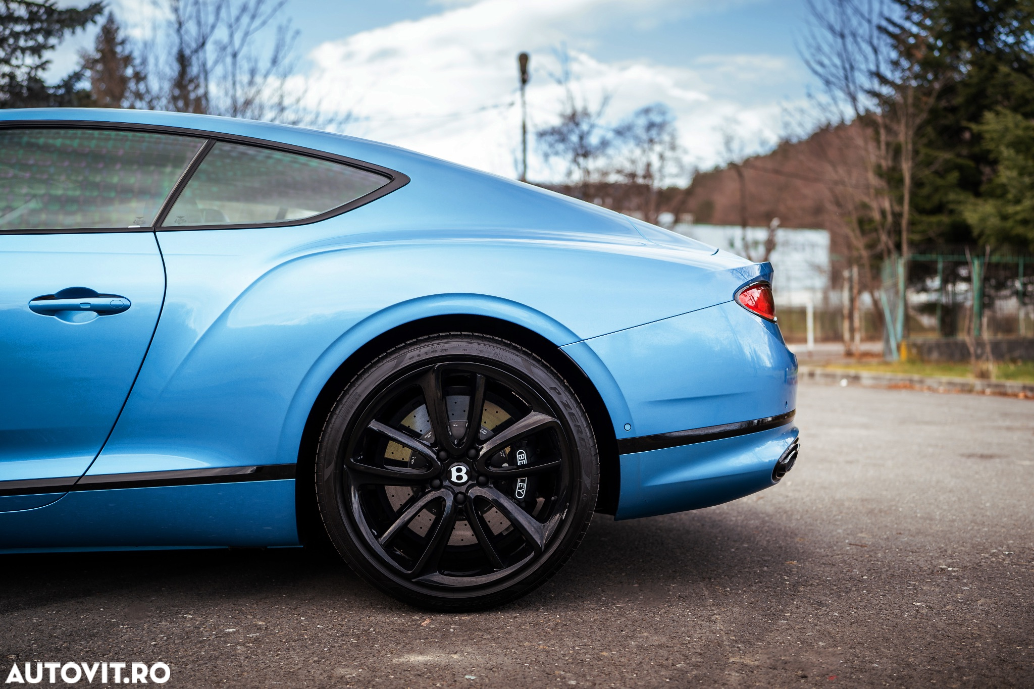 Bentley Continental New GT V8 Azure - 9