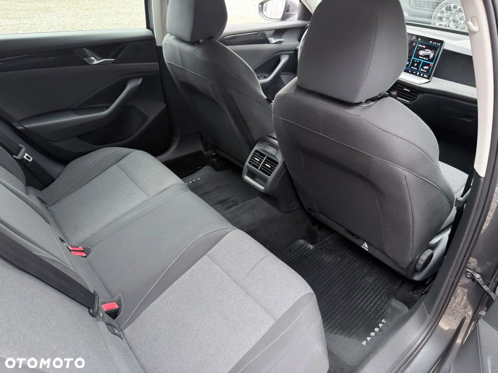Volkswagen Passat Variant - 14