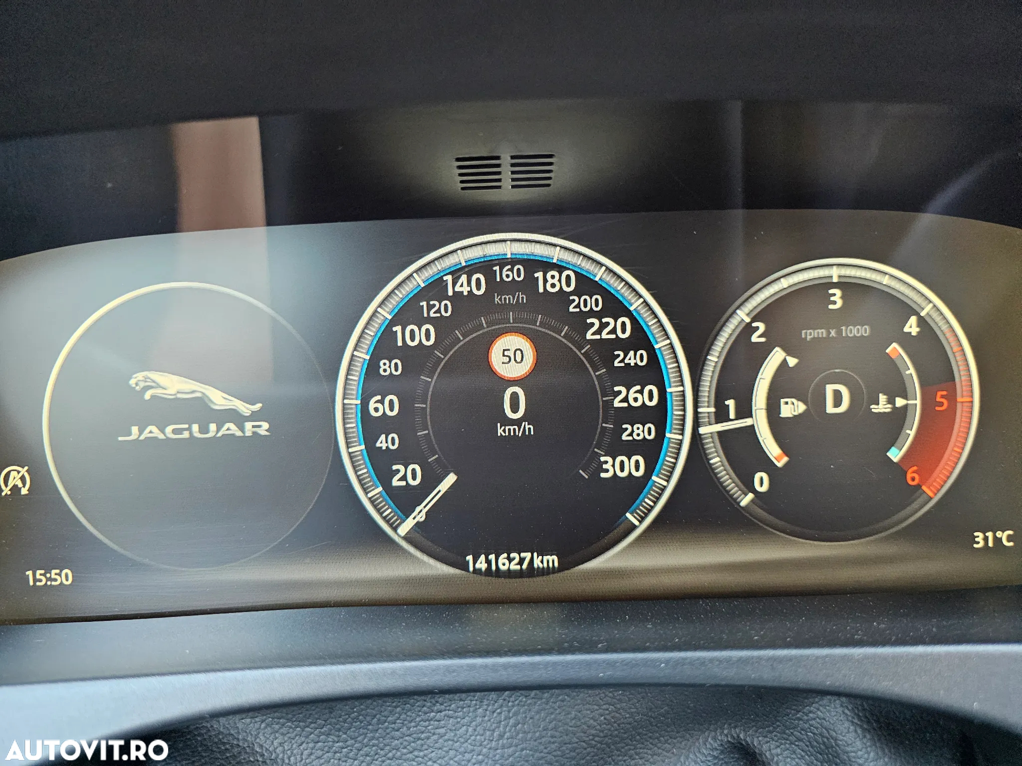 Jaguar F-Pace 20d AWD Portfolio - 8