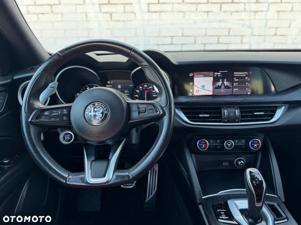 Alfa Romeo Stelvio 2.0 Turbo Sprint Q4 - 12