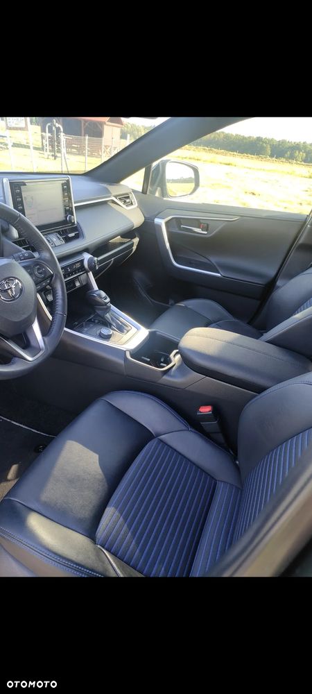 Toyota RAV4 - 11