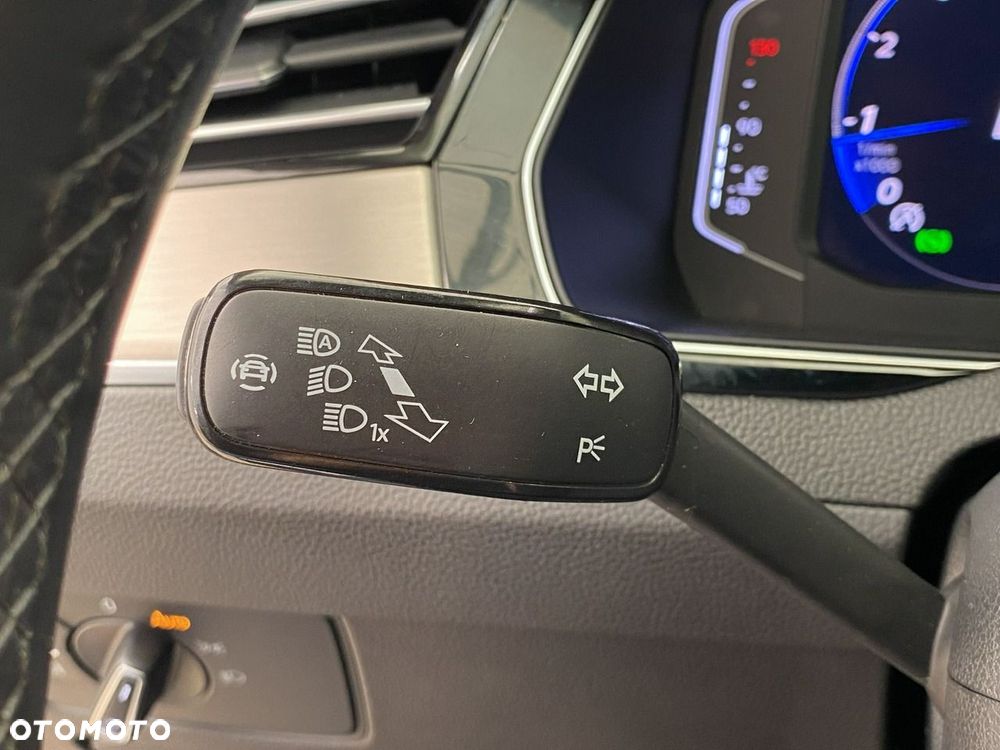 Volkswagen Passat - 26