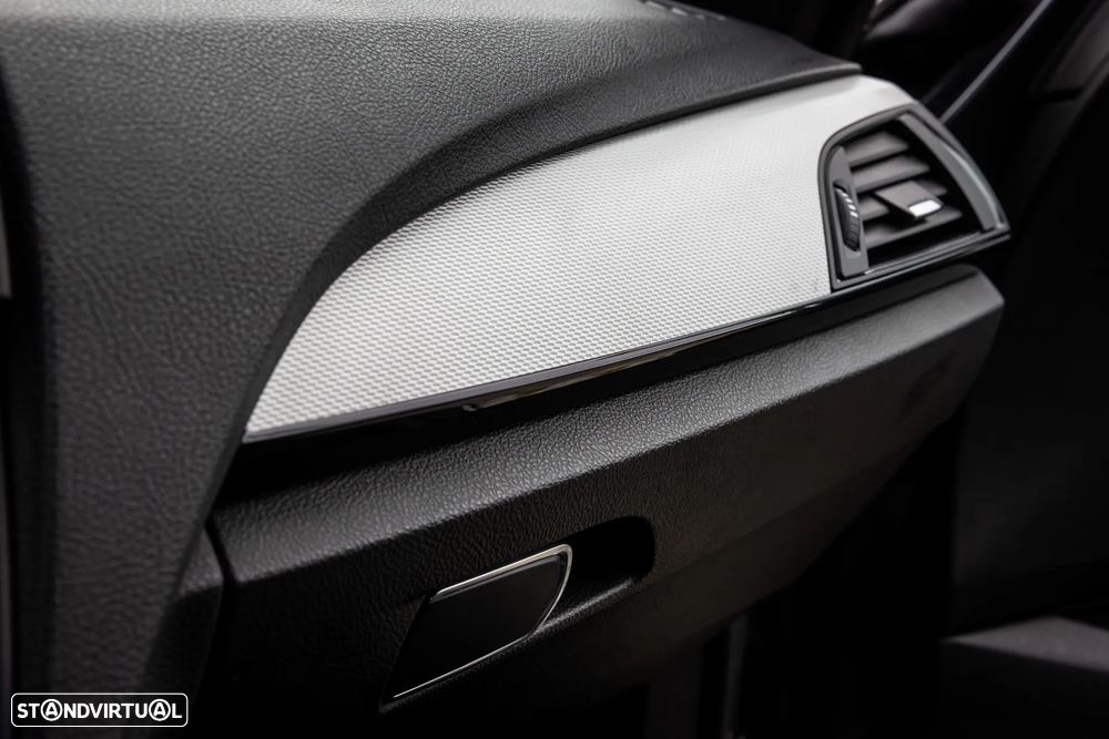 BMW 116 d Pack M - 14