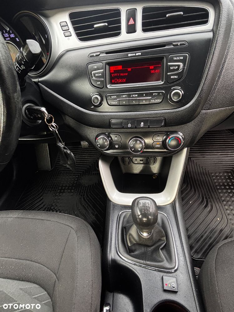 Kia Ceed 1.4 CVVT Dream Team Edition - 21