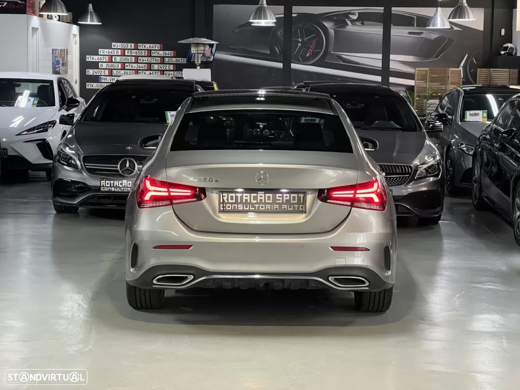 Mercedes-Benz A 250 Limousine e AMG Line - 12