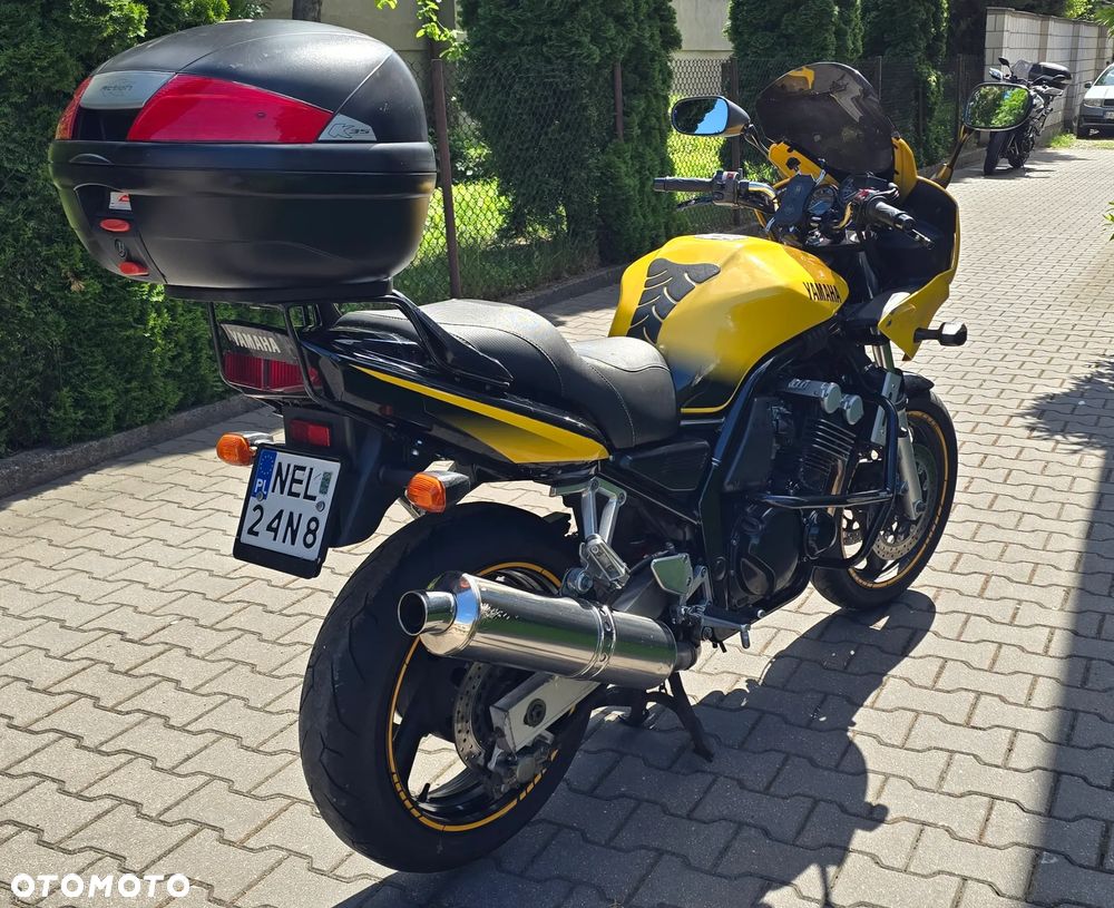 Yamaha FZS - 8