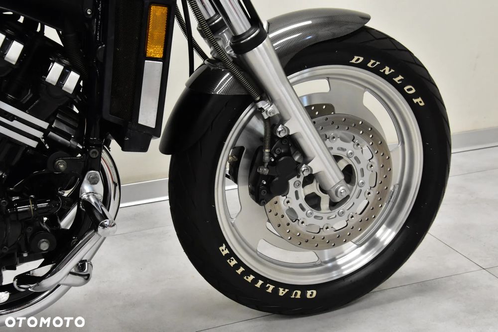 Yamaha V-MAX - 33