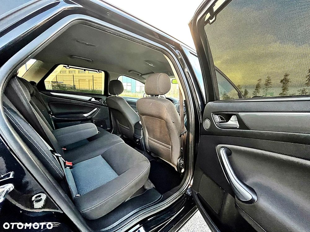 Ford Mondeo 2.0 TDCI Titanium - 23