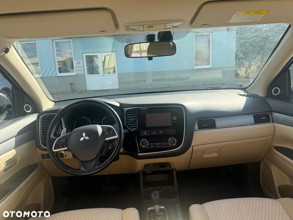 Mitsubishi Outlander 2.0 Intense - 6