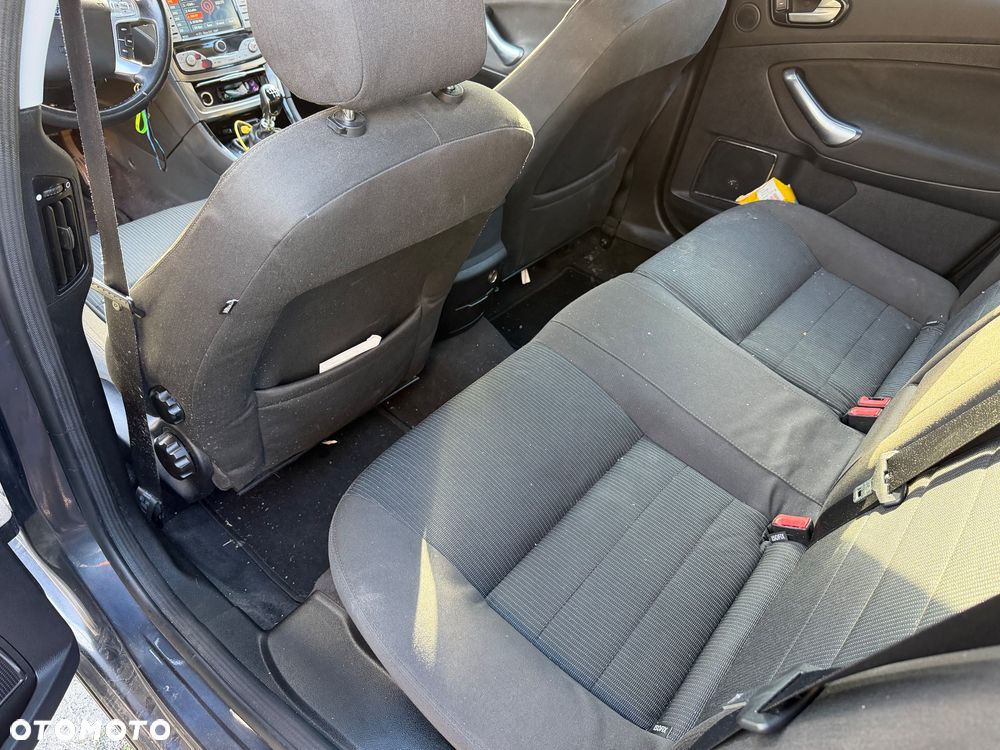 Ford Mondeo 2.0 TDCi Ghia - 14