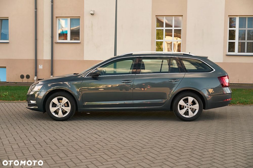Skoda Octavia 1.6 TDI DSG Ambition - 3