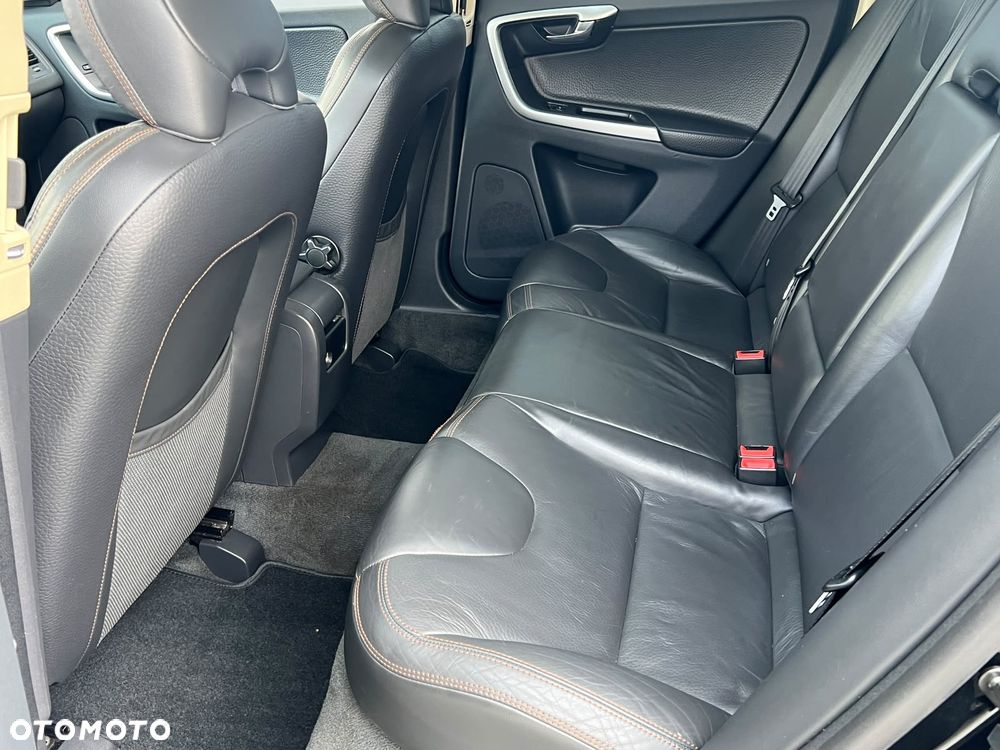 Volvo XC 60 T5 Summum - 22