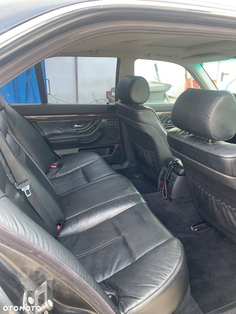 BMW Seria 7 735i - 9