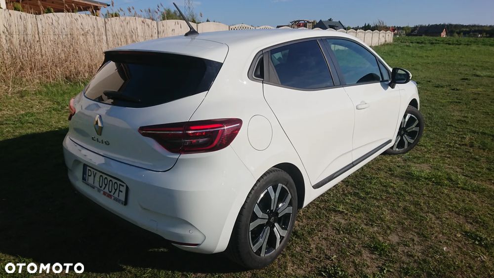 Renault Clio - 22